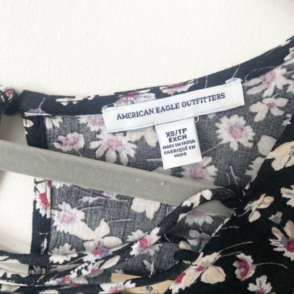 NWT American Eagle Floral Lace Up V-Neck Front Open Back Sleeveless Romper - Picture 10 of 13